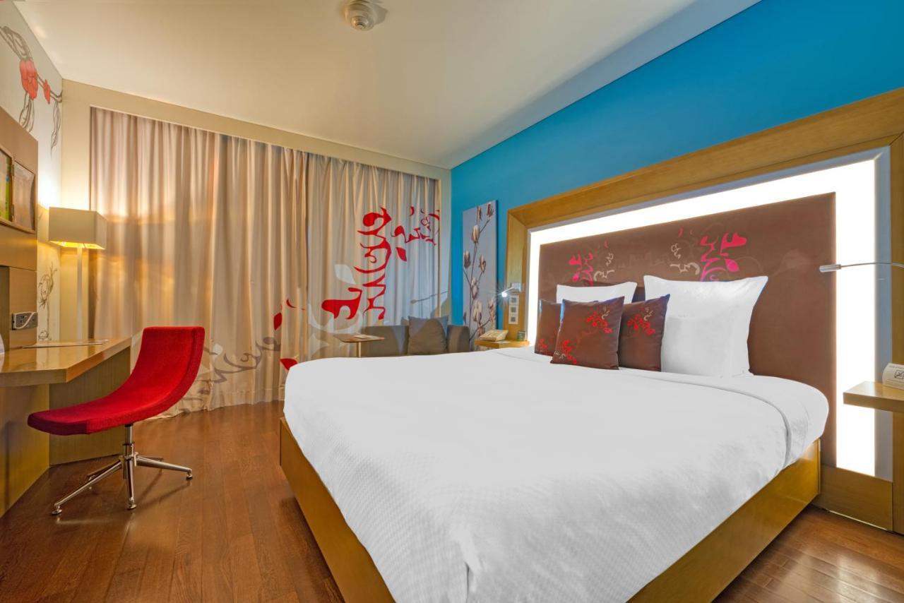 Novotel Bengaluru Outer Ring Road Экстерьер фото