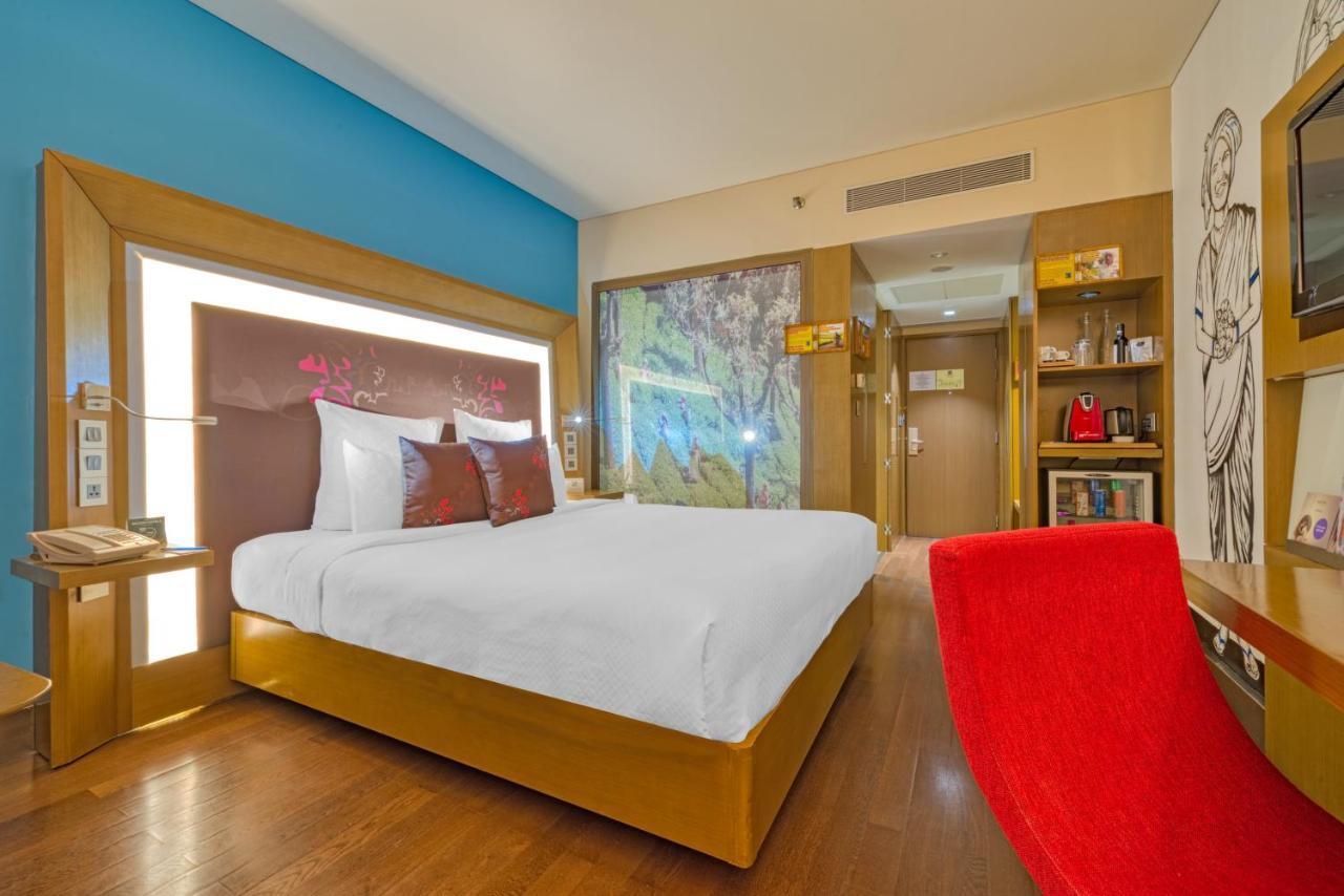 Novotel Bengaluru Outer Ring Road Экстерьер фото