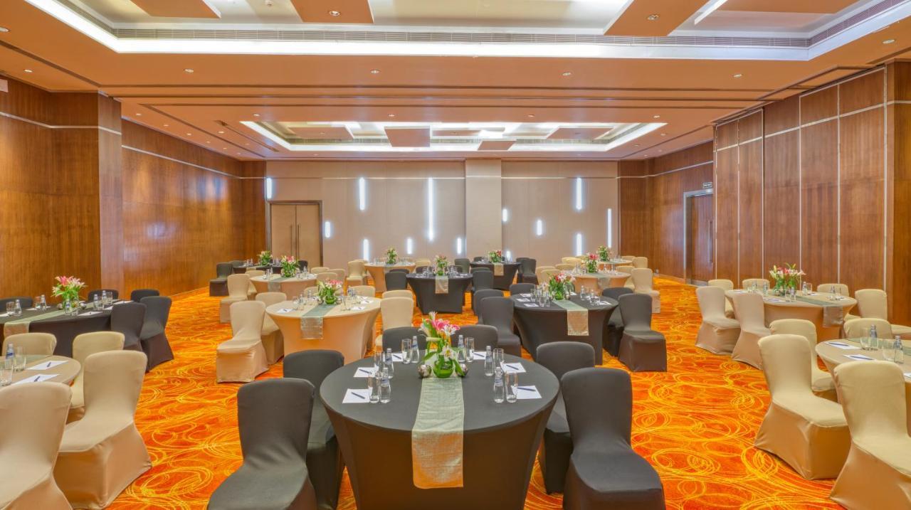 Novotel Bengaluru Outer Ring Road Экстерьер фото