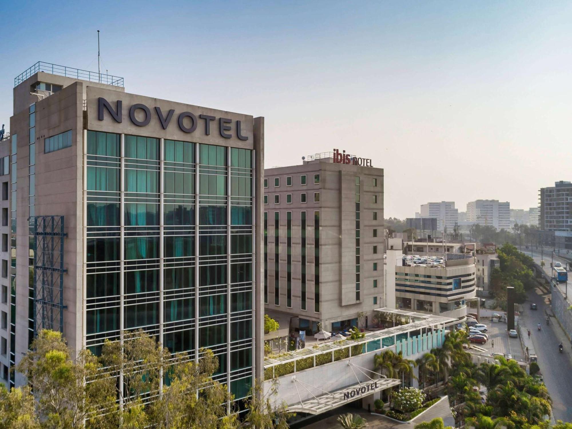 Novotel Bengaluru Outer Ring Road Экстерьер фото